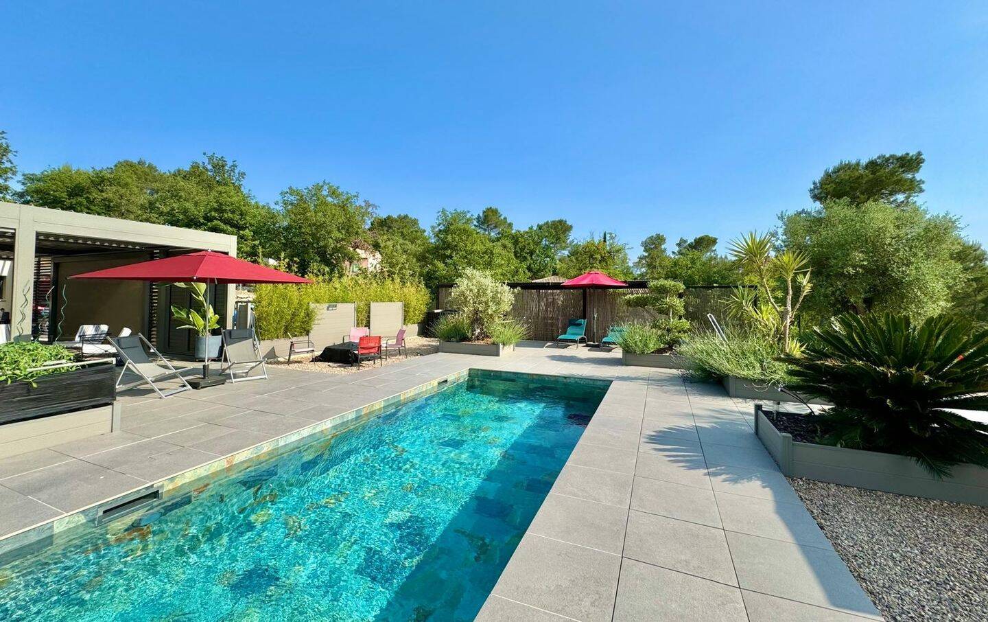 Maison 5 pièces 194 m² · à Saint-Paul-en-Forêt · 194 m² · 1 106 000 €