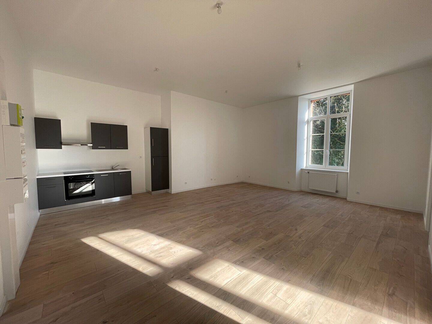 Appartement 4 pièces 83 m² · à Montmirail · 83 m² · 790 €