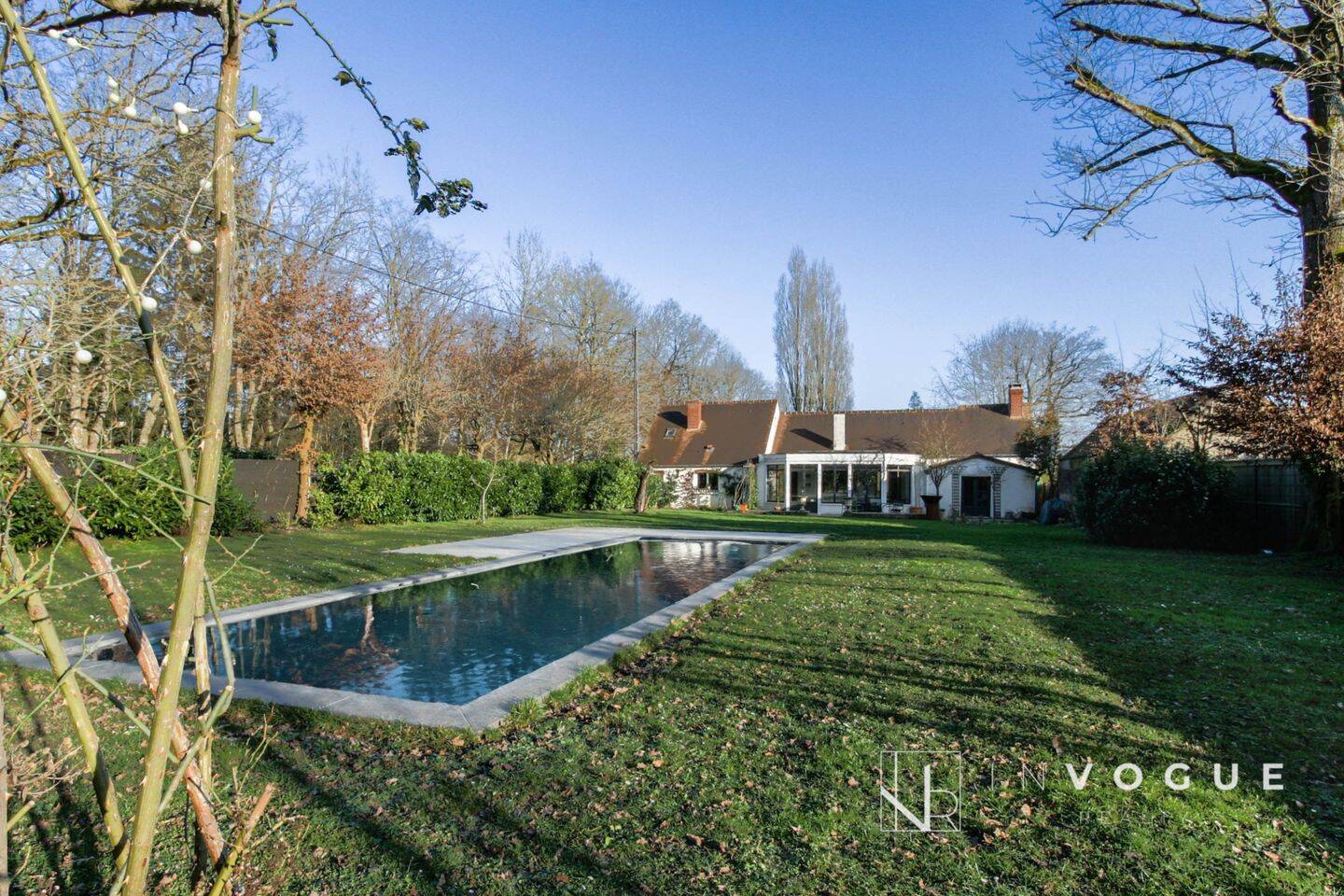 Maison 8 pièces 317 m² · à Montfort-l'Amaury · 317 m² · 1 095 000 €
