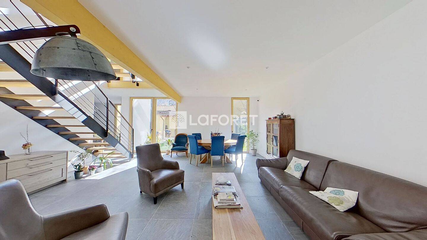 Maison 6 pièces 182 m² · à Lyon 8ème Arrondissement · 182,4 m² · 1 195 000 €