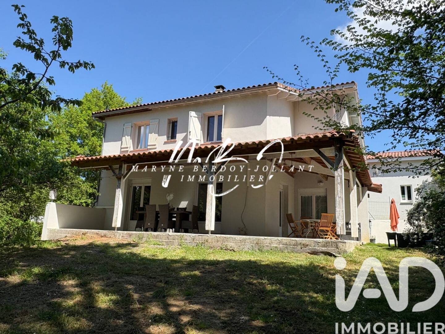 Maison 6 pièces 181 m² · à Moirax · 181 m² · 246 000 €