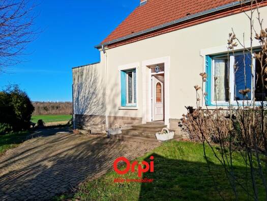 Maison à vendre 85 000 € 4 pièces 3 chambres 80,9 m² 1 400 m² de terrain Ère Zone Commentry 03600