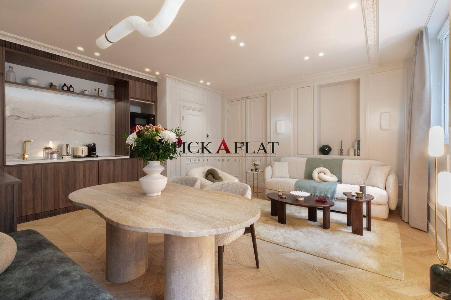 Appartement 2 pièces 50 m² · à Paris 1er Arrondissement · 50 m² · 3 290 €