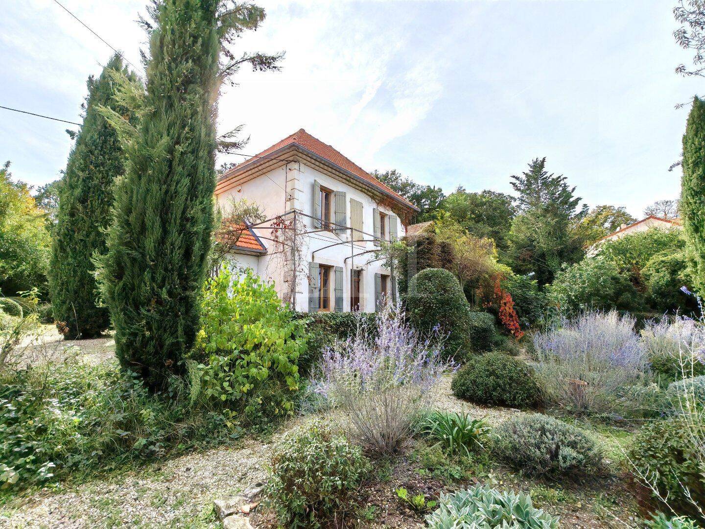 Maison 6 pièces 140 m² · à Apt · 140 m² · 336 000 €