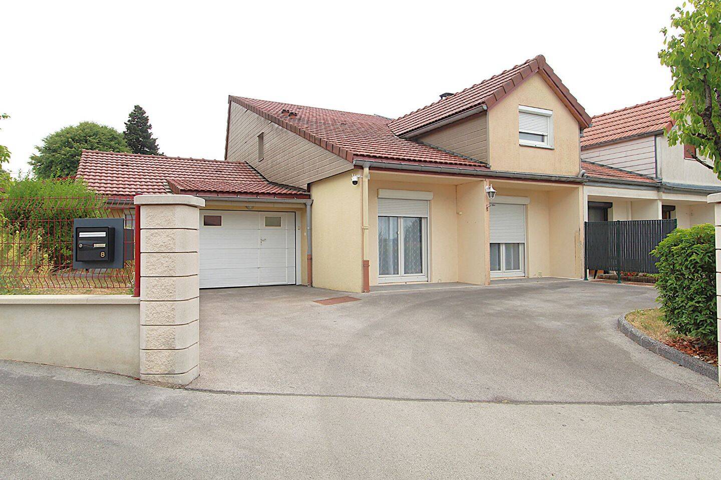 Maison 5 pièces 114 m² · à Saône · 114 m² · 249 000 €