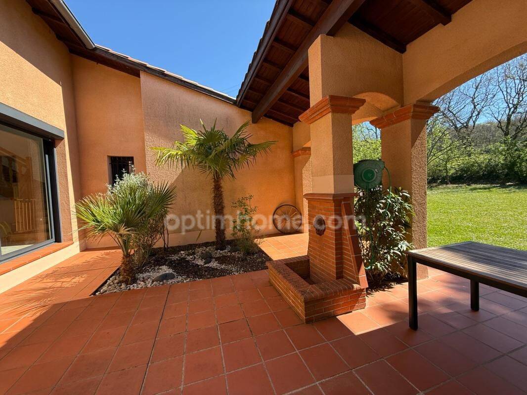 Maison 8 pièces 192 m² · à Montaigut-sur-Save · 192 m² · 465 000 €