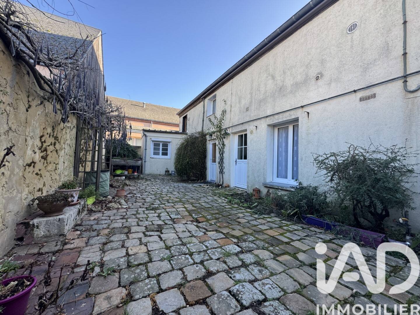 Appartement 4 pièces 88 m² · à Courville-sur-Eure · 88 m² · 750 €