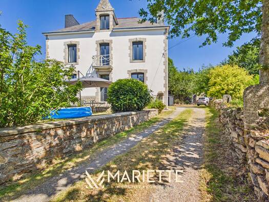 Maison à vendre 696 000 € 7 pièces 3 chambres 197 m² 8 688 m² de terrain Melgven 29140