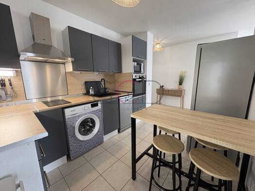 Appartement à louer 1 430 € 3 pièces 2 chambres 61,2 m² Étage 1/2 Coudoux 13111