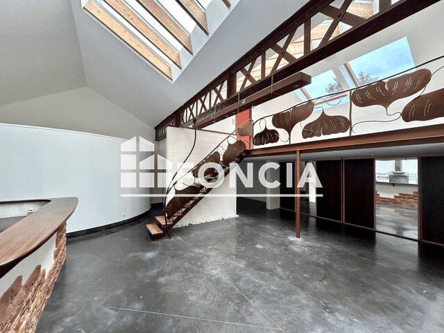 Appartement 4 pièces 149 m² · à Lille · 148,9 m² · 1 500 €