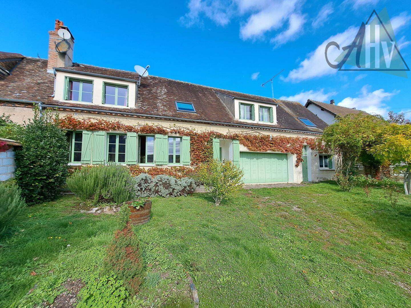 Maison 5 pièces 149 m² · à Paron · 149 m² · 192 600 €