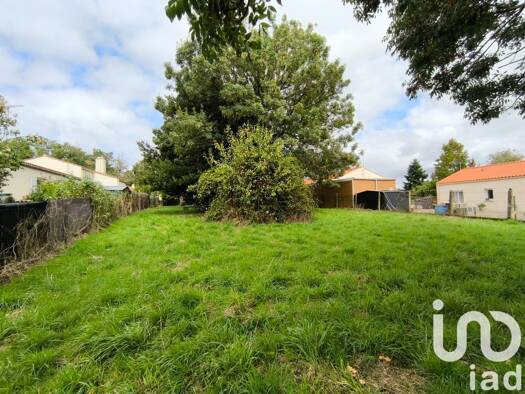 Terrain constructible viabilisé à vendre 68 000 € 700 m² de terrain Moutiers-les-Mauxfaits 85540