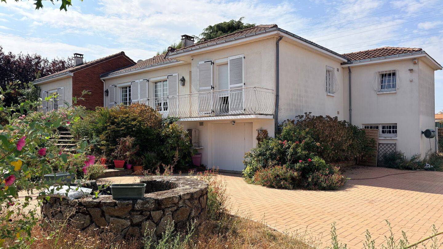 Maison 6 pièces 155 m² · à Cholet · 155 m² · 298 000 €
