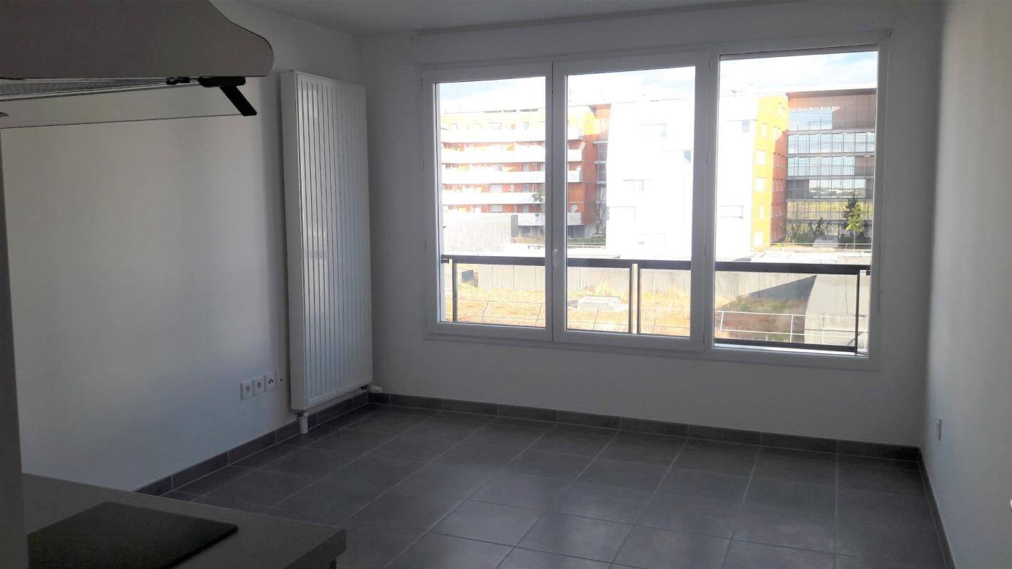 Appartement 1 pièce 24 m² · à Fresnes · 24 m² · 465 €