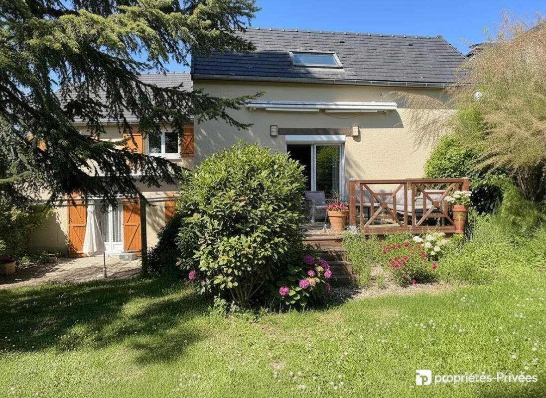 Maison 5 pièces 143 m² · à Saint-Péreuse · 143 m² · 175 000 €