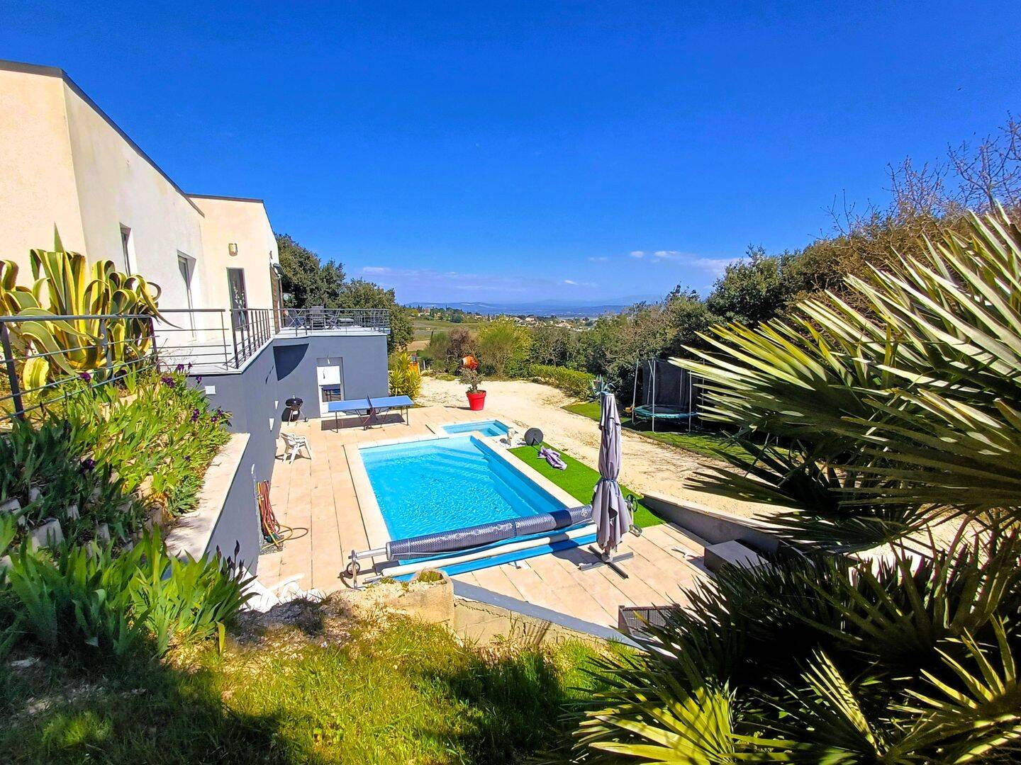 Maison 5 pièces 247 m² · à Bourg-Saint-Andéol · 247 m² · 599 000 €