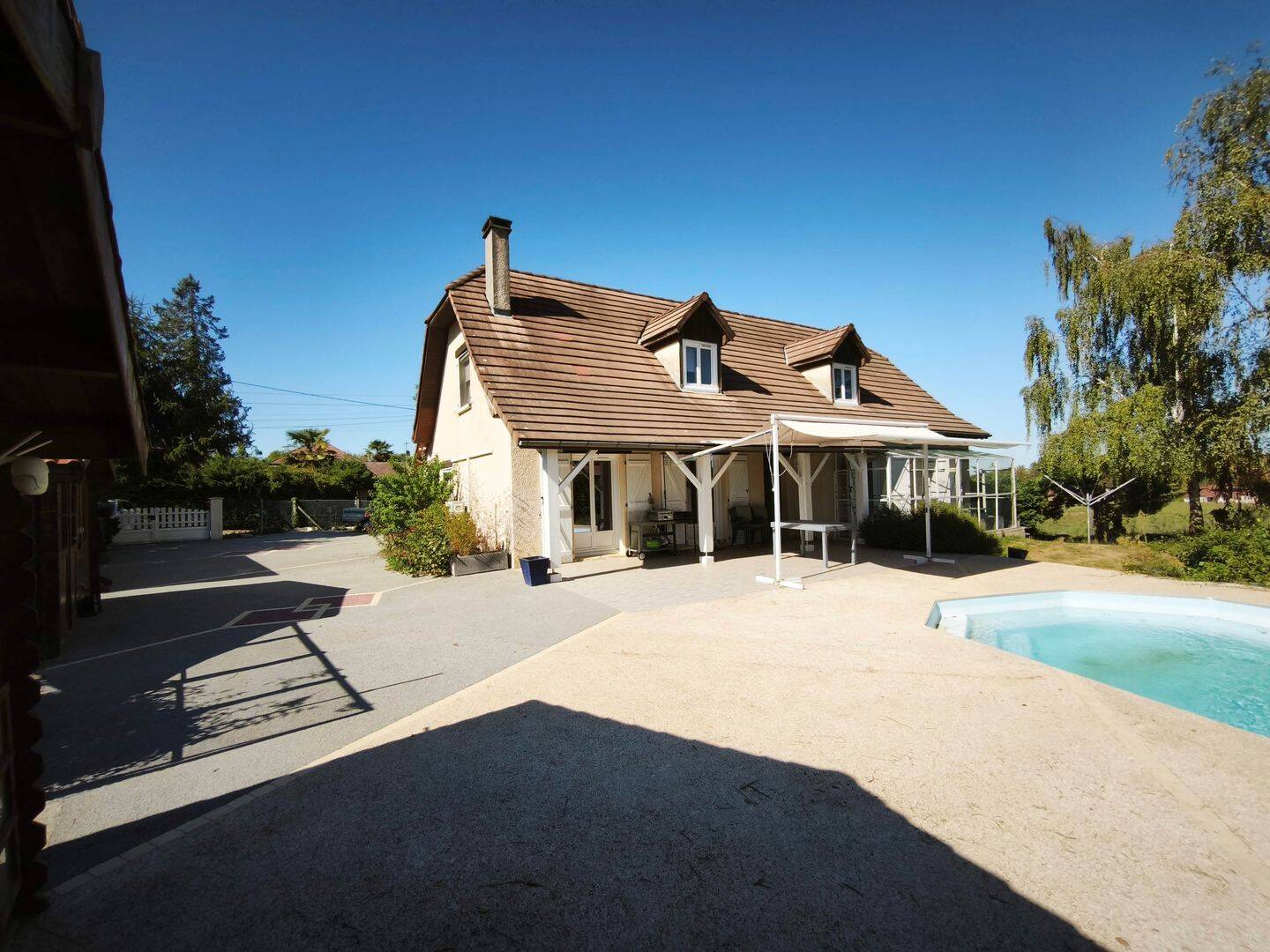 Maison 8 pièces 170 m² · à Navailles-Angos · 170 m² · 298 000 €