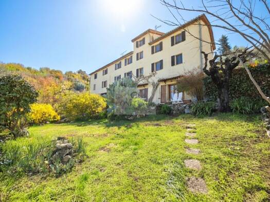 Appartement à vendre 448 000 € 5 pièces 3 chambres 143 m² RDC Nord-Hameaux Contes 06390