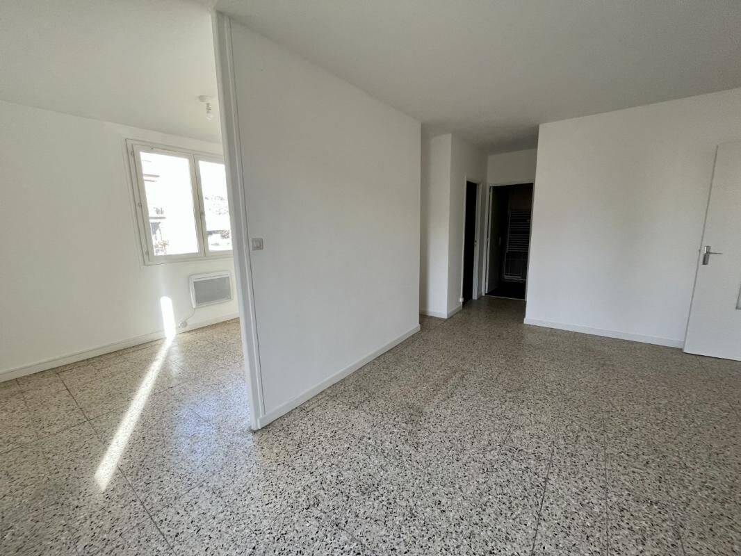 Appartement 3 pièces 65 m² · à Saint-Martin-d'Hères · 65 m² · 590 €