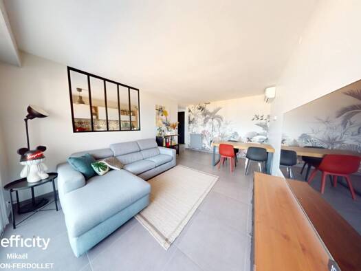 Appartement à vendre 244 000 € 4 pièces 3 chambres 89 m² 5ème étage La Serdagne Est Cluses 74300