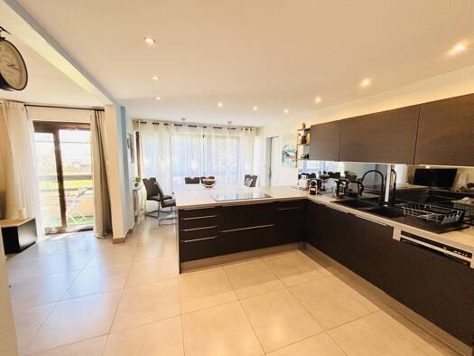 Appartement à vendre 299 000 € 4 pièces 3 chambres 85 m² RDC/4 Nord Ouest Meythet 74960