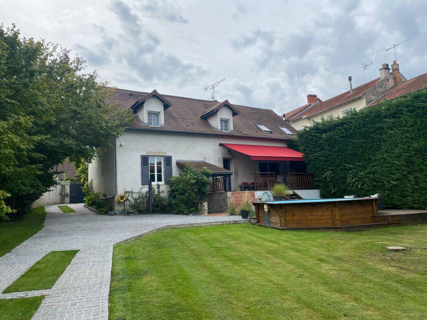Maison 5 pièces 158 m² · à Bellerive sur Allier · 158 m² · 530 000 €