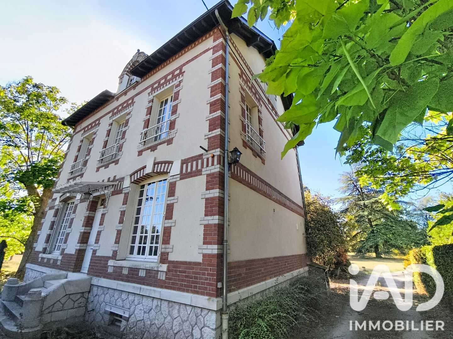 Maison 6 pièces 168 m² · à La Ferté-Imbault · 168 m² · 274 900 €