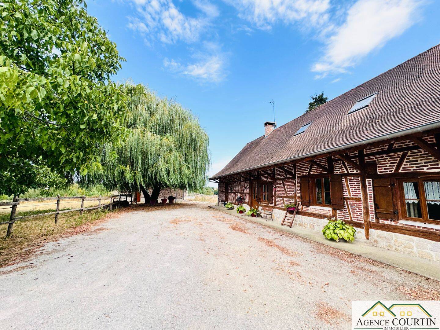 Maison 6 pièces 155 m² · à Lessard-en-Bresse · 155 m² · 429 000 €
