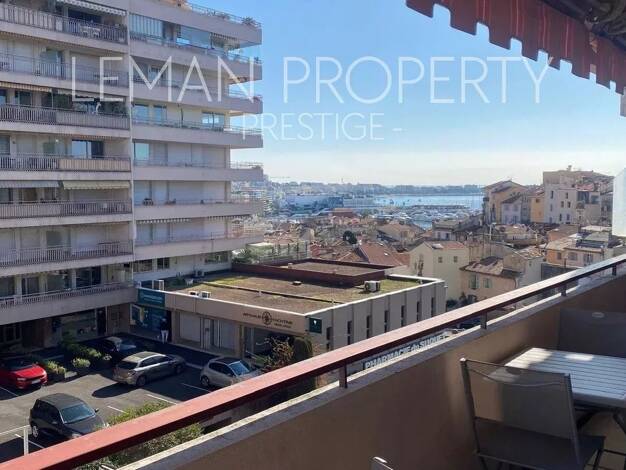 Appartement à vendre 495 000 € 3 pièces 2 chambres 55,8 m² Étage 3/5 Croix des Gardes Cannes 06400