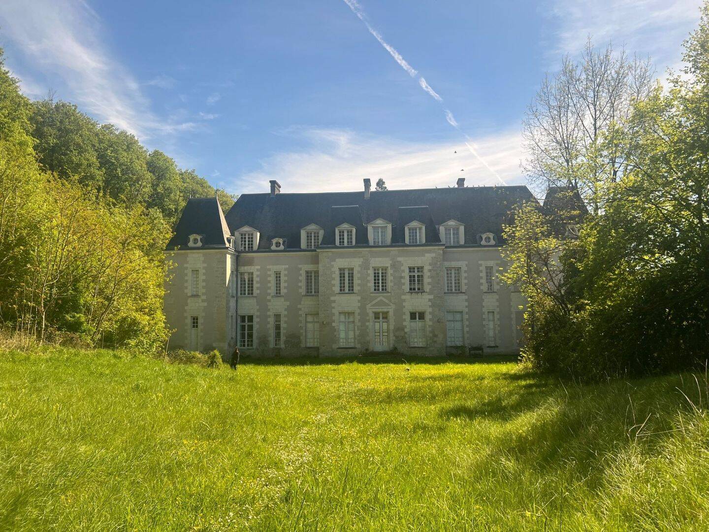 Maison 17 pièces 1100 m² · à Saint-Ouen-les-Vignes · 1 100 m² · 1 990 000 €