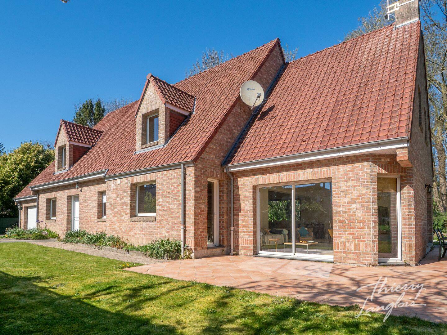 Maison 11 pièces 270 m² · à Villeneuve-d'Ascq · 270 m² · 899 000 €