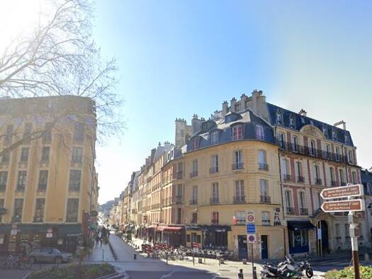 Boutique avec bail commercial 2 000 € 2 pièces 50 m² de surface de vente Saint Louis Versailles 78000