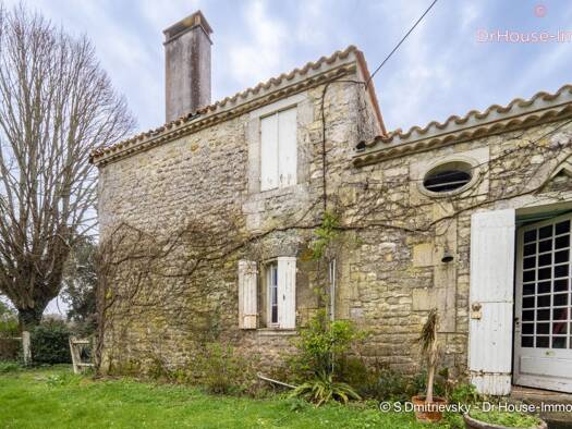 Maison à vendre 1 575 000 € 19 pièces 1 chambre 800 m² 190 000 m² de terrain Saint-Vivien-de-Médoc 33590