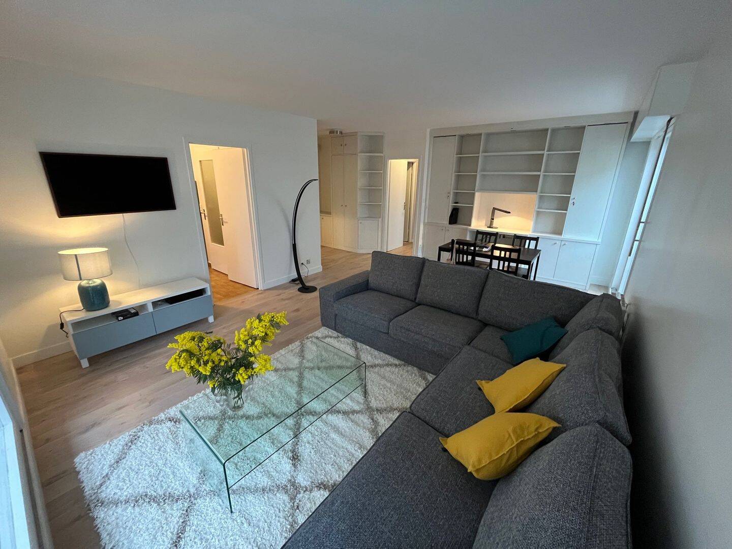 Appartement 2 pièces 60 m² · à Paris 15ème Arrondissement · 60 m² · 2 150 €/mois