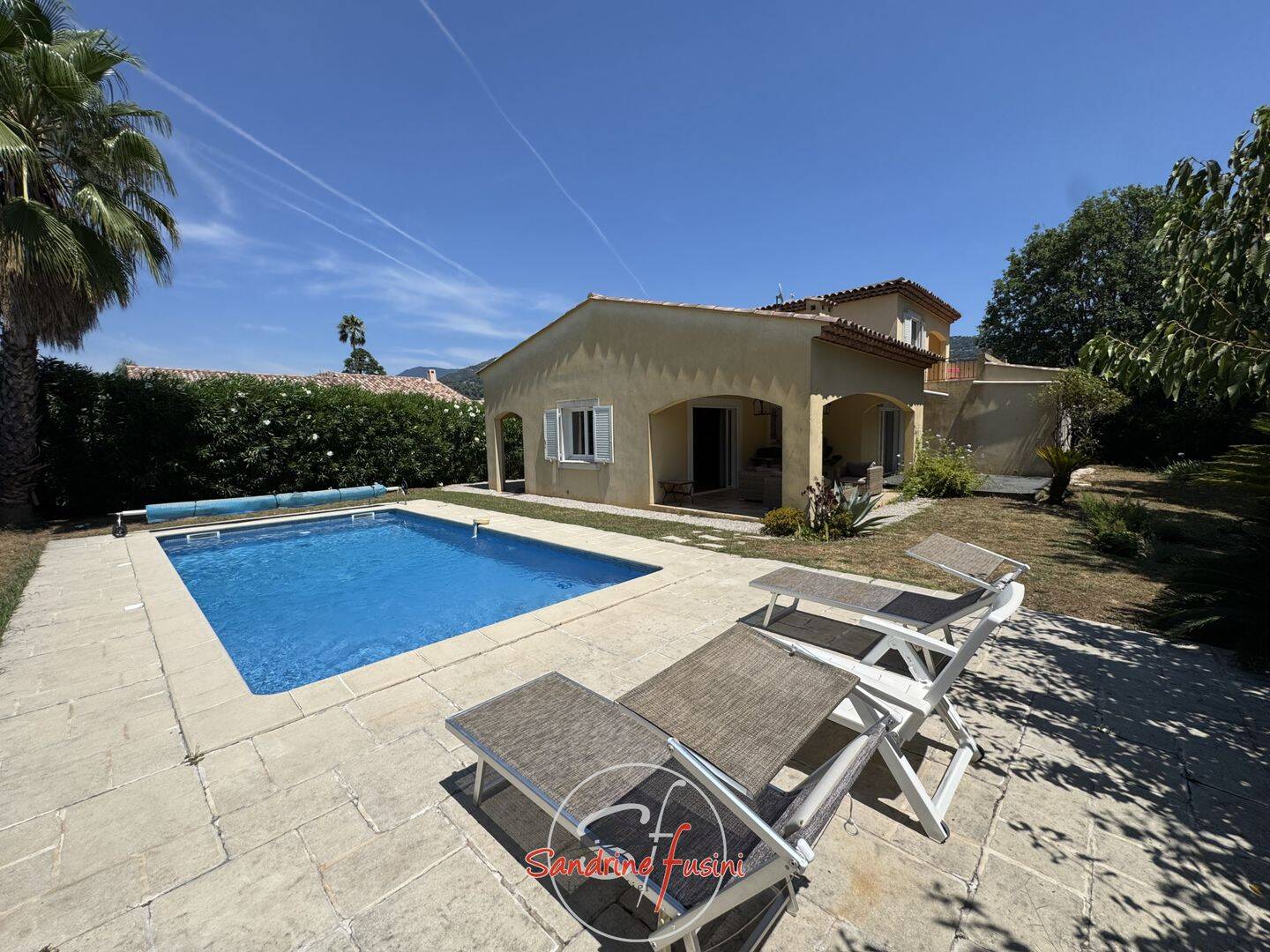 Maison 5 pièces 143 m² · à Carros · 143 m² · 740 000 €