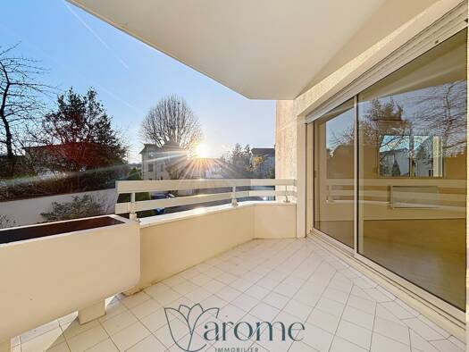 Appartement à vendre 410 000 € 4 pièces 3 chambres 101 m² Étage 1/4 Champagne-au-Mont-d'Or 69410