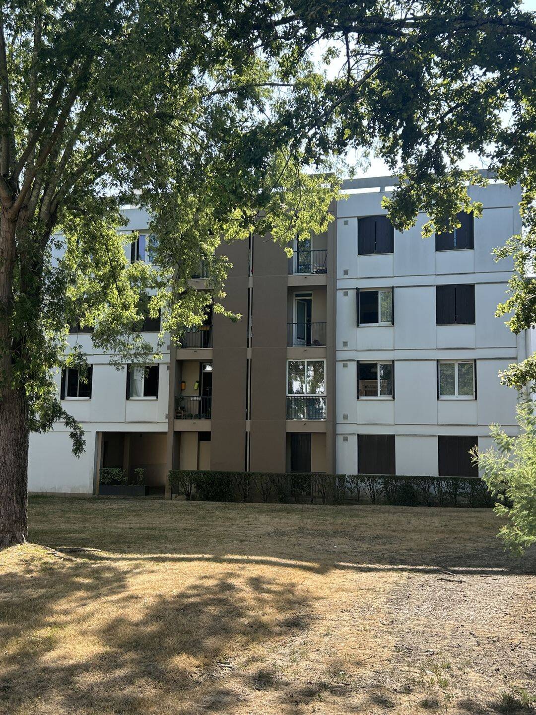 Appartement 4 pièces 94 m² · à Bordeaux · 94 m² · 233 000 €
