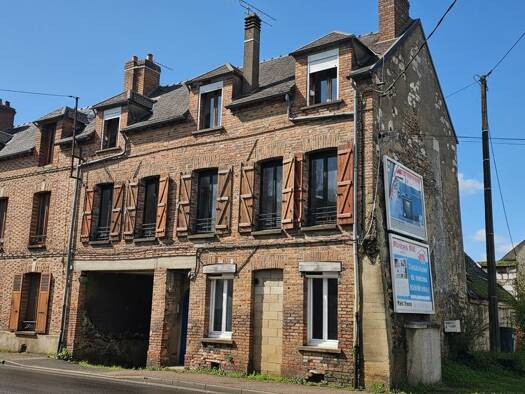 Immeuble à vendre 169 000 € 112,7 m² Pont-sur-Yonne 89140