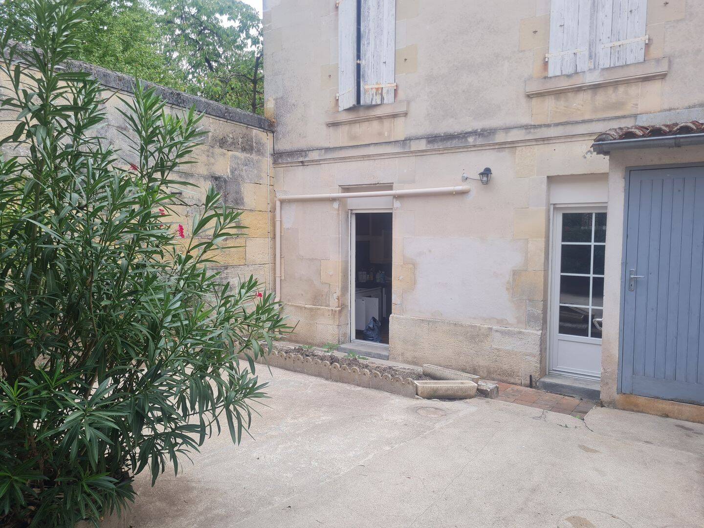 Maison 6 pièces 175 m² · à Cognac · 175 m² · 1 125 €/mois