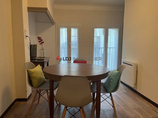 Appartement à louer 395 € 2 pièces 1 chambre 34,8 m² Étage 3/3 Amélie-les-Bains-Palalda 66110