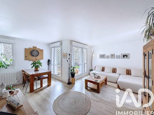 Appartement à vendre 259 000 € 4 pièces 3 chambres 81 m² Étage 1/5 Les Près Montigny-le-Bretonneux 78180