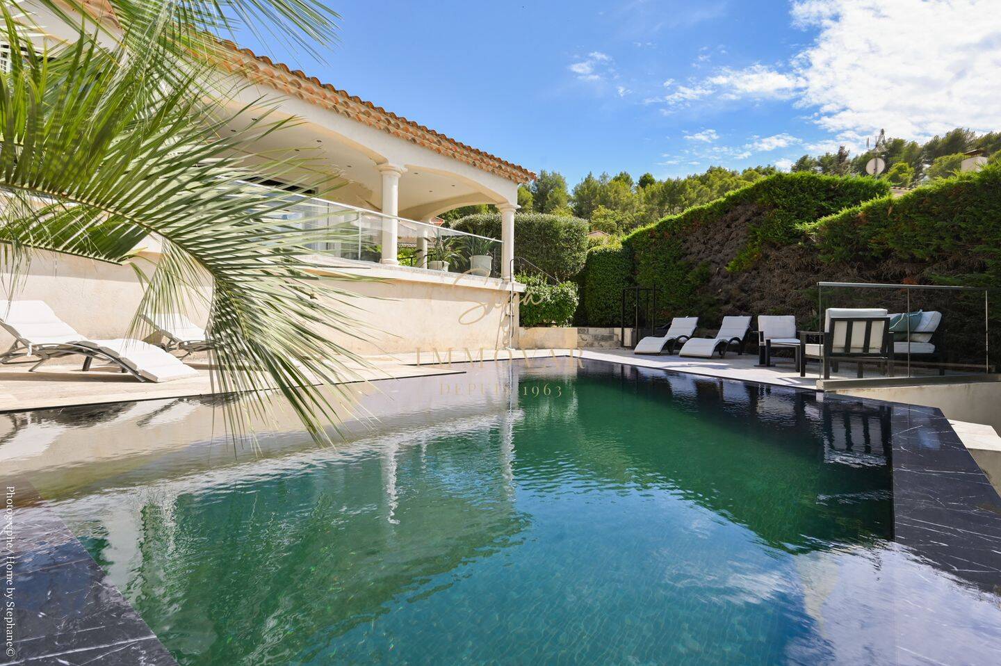 Maison 7 pièces 233 m² · à Évenos · 233 m² · 1 090 000 €