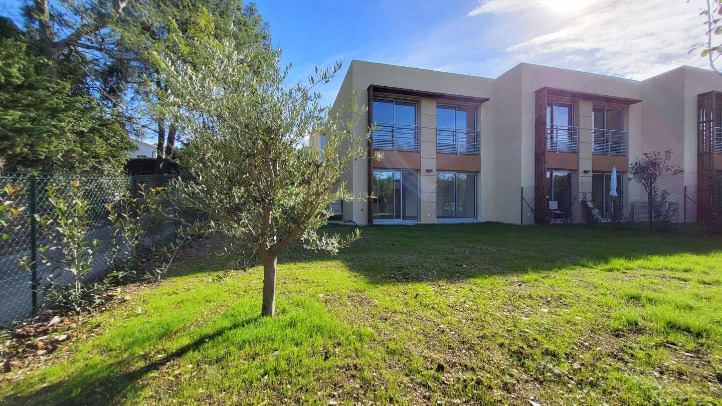 Maison 4 pièces 90 m² · à Valbonne · 90,1 m² · 2 400 €