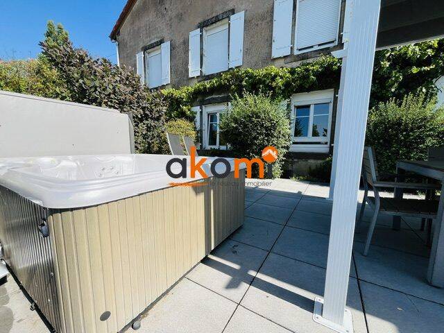Maison 9 pièces 200 m² · à Fenneviller · 200 m² · 268 000 €