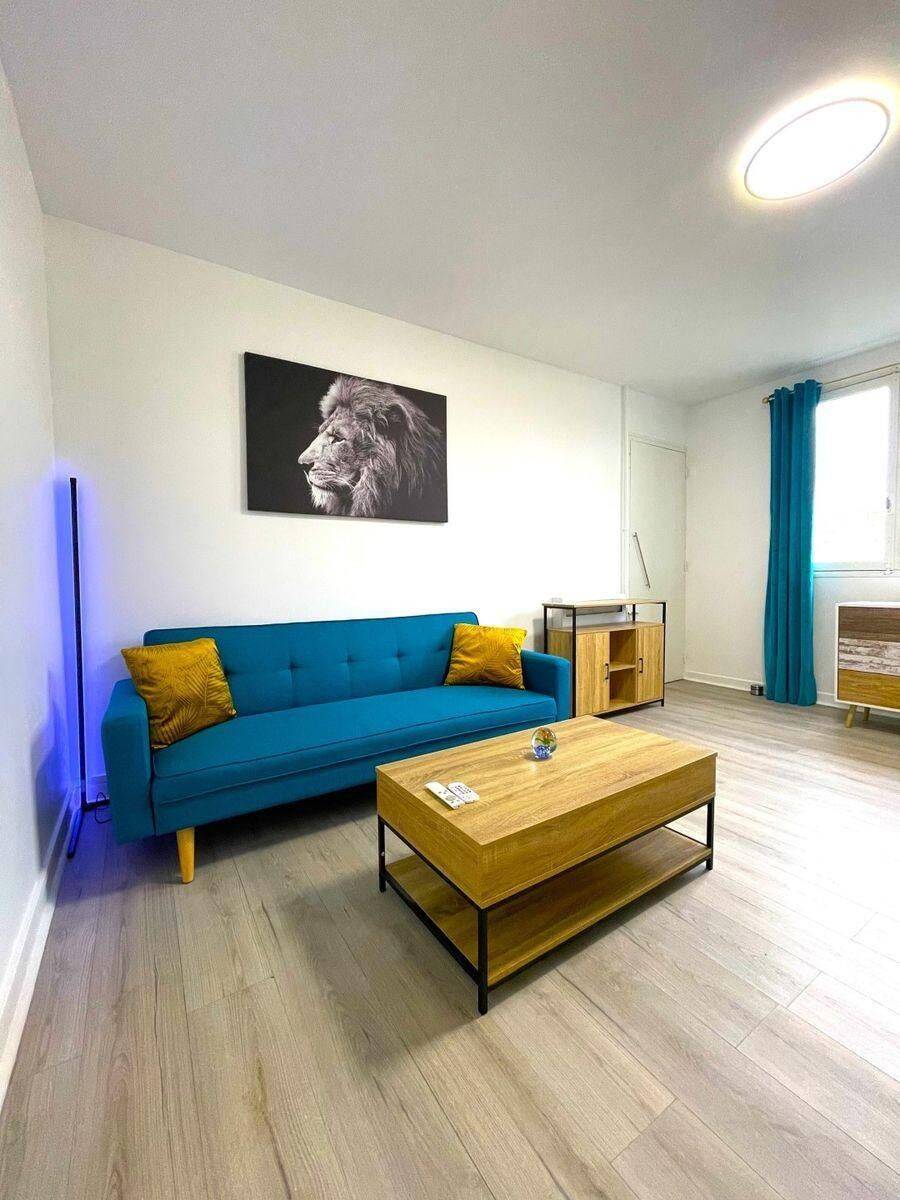 Appartement 1 pièce 57 m² · à Villeurbanne · 57 m² · 600 €