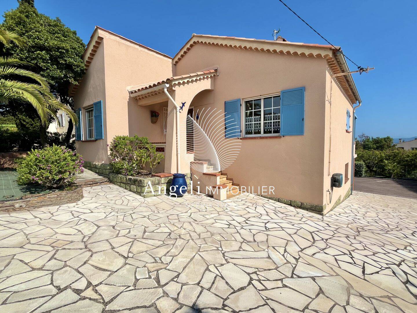Maison 4 pièces 105 m² · à Fréjus · 105 m² · 460 000 €