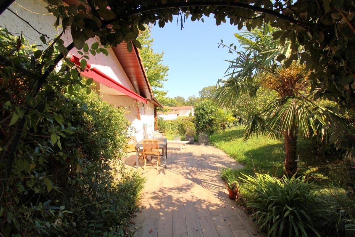 Maison 7 pièces 215 m² · à Mouguerre · 215 m² · 479 000 €