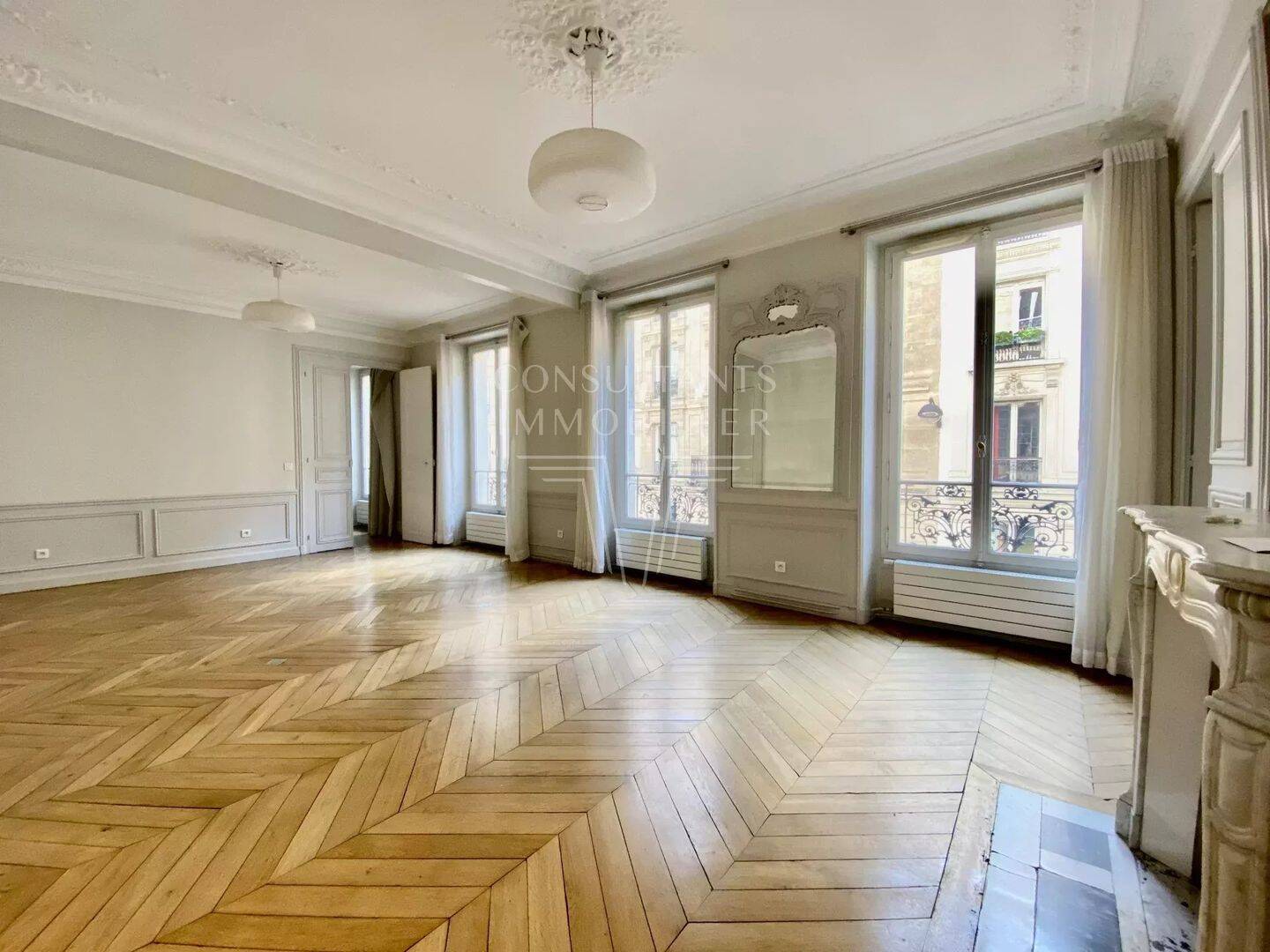 Appartement 3 pièces 73 m² · à Paris 8ème Arrondissement · 73 m² · 2 900 €/mois