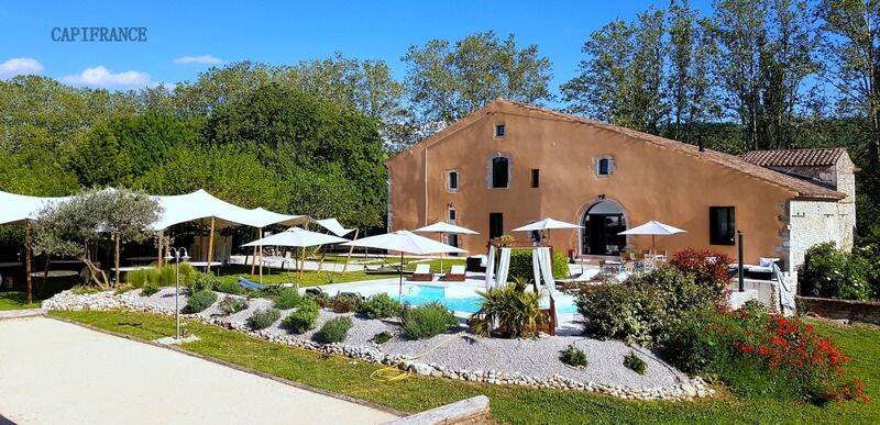 Maison 14 pièces 561 m² · à Reillanne · 561 m² · 1 664 000 €