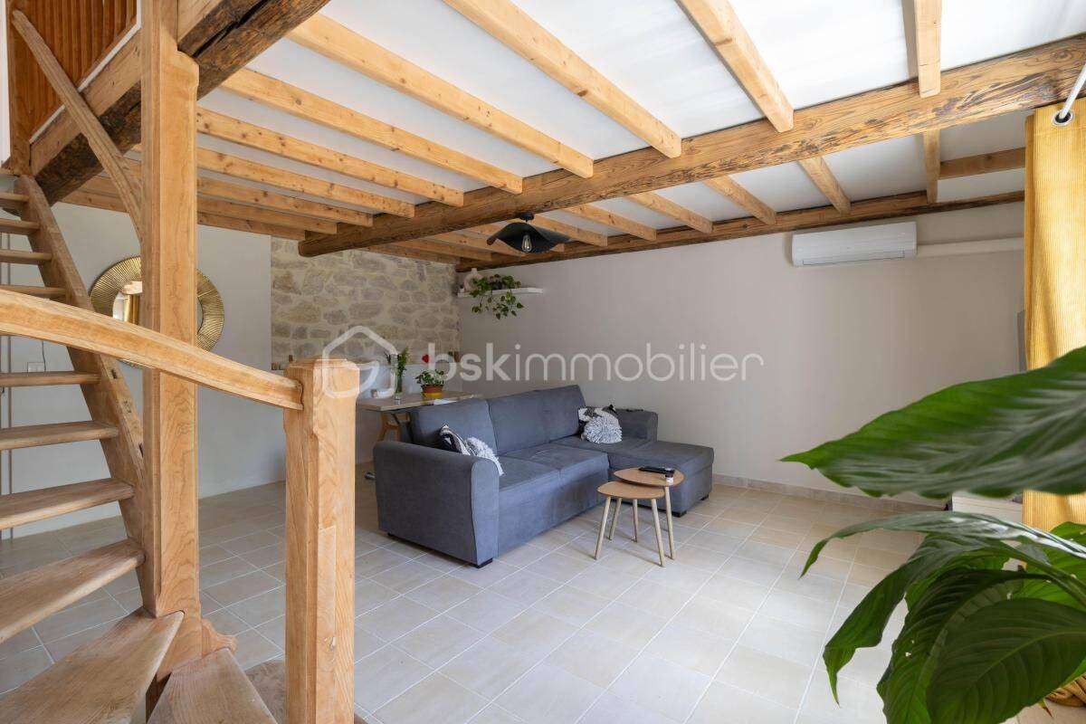 Appartement 3 pièces 82 m² · à Boucoiran-Et-Nozières · 82 m² · 850 €/mois
